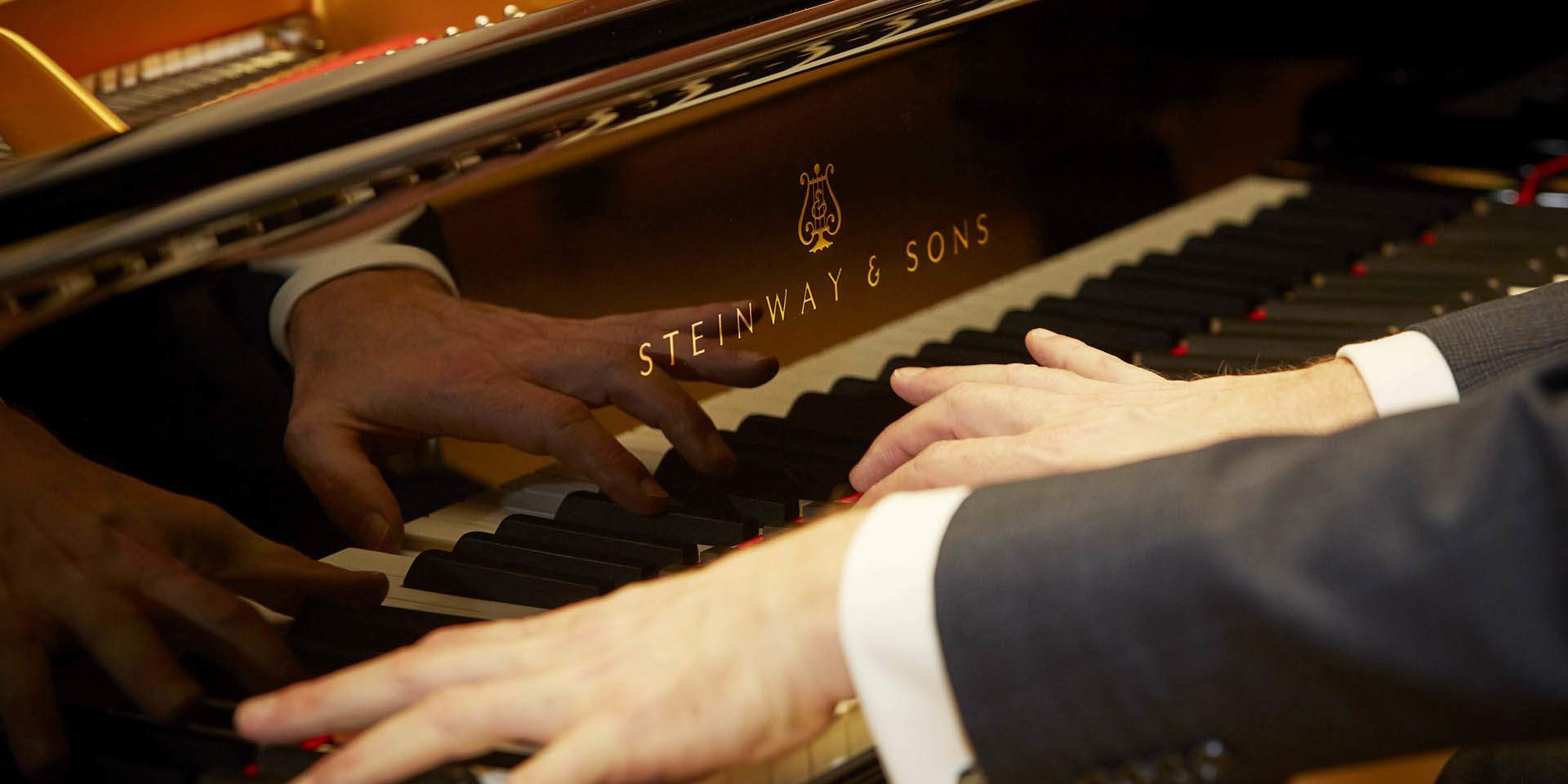 International piano. Пианист в казино. Конкурс пианистов имени Шопена. Valletta International Piano Festival 2013. Concert Premier Piano.